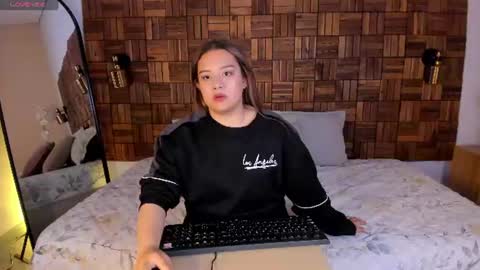 Snapshot of victoriia_rosee chatting on July 2026 02:21:02 PM victoriia_rosee online show from July 2026 02:21:02 PM