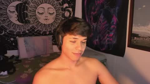 Snapshot of victorino_jhonson chatting on February 2025 07:29:02 AM Victorino Jhonson online show from February 2025 07:29:02 AM