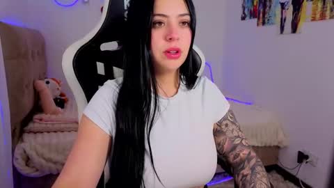 V  I C  T O R I A  online show from December 2025 08:59:02 PM