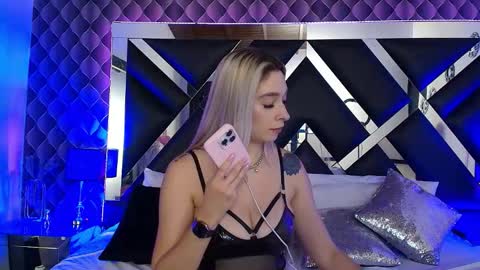 victtoria lee online show from November 2025 09:47:02 PM