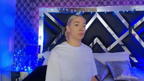 victtoria lee online show from February 2026 07:33:02 PM