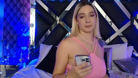 victtoria lee online show from May 2026 11:45:02 PM