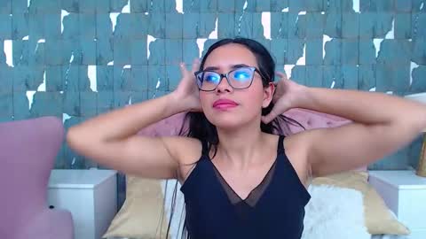 Snapshot of viictoriasecret chatting on November 2025 09:41:01 AM Viictoriasecret online show from November 2025 09:41:01 AM