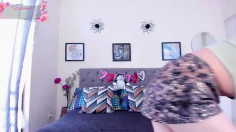 Violet online show from June 2026 07:49:01 PM