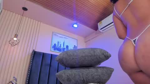 Viiolett online show from January 2026 08:34:02 PM