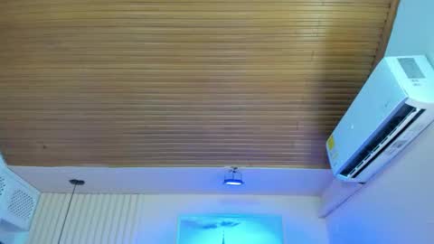 Viiolett online show from February 2026 08:07:02 PM