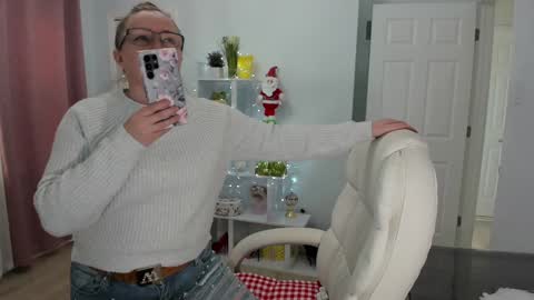 Ukrainian-woman online show from December 2024 03:24:02 PM