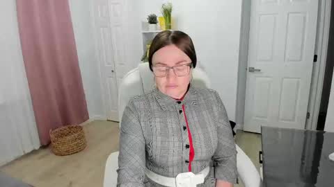 Ukrainian-woman online show from February 2025 12:06:02 PM