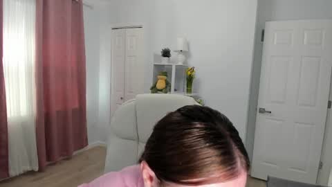 Ukrainian-woman online show from March 2025 04:50:02 PM