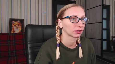 Vika online show from October 2025 11:33:02 AM