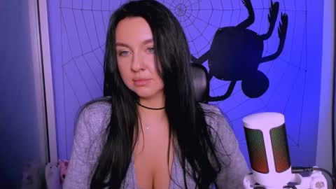 viki_vibes online show from October 2025 09:54:02 AM