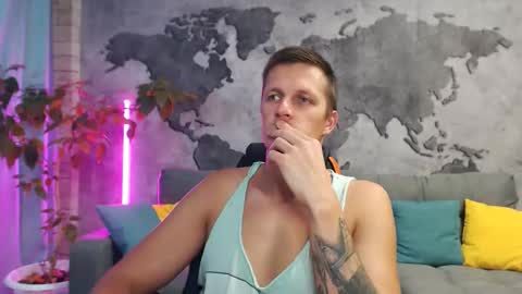 vikingchrisss online show from October 2025 10:10:01 AM