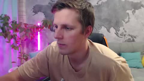 vikingchrisss online show from December 2025 12:09:01 PM