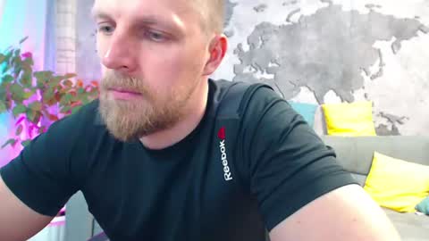 Snapshot of vikingchrisss chatting on June 2026 10:32:01 AM vikingchrisss online show from June 2026 10:32:01 AM