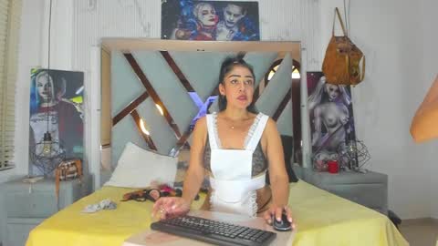 vikiTomson online show from January 2025 04:28:02 PM