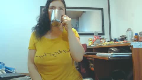 VIKKKTORIAAA online show from October 2025 05:51:02 AM