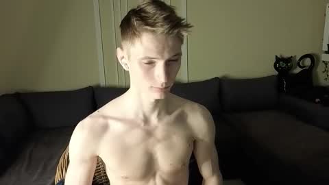 Max online show from November 2025 03:47:01 PM