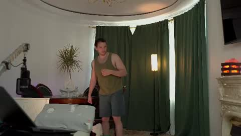 Snapshot of viktor_secret chatting on July 2026 05:35:02 AM fansly VITEKsecret online show from July 2026 05:35:02 AM