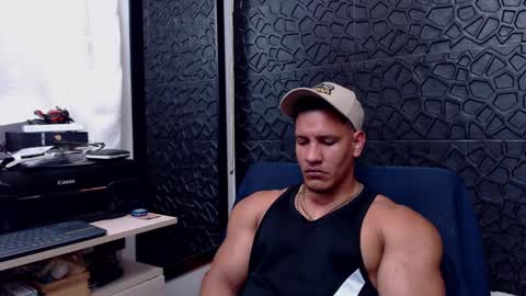 Viktor Herrera online show from February 2025 05:15:01 PM