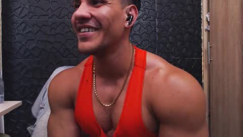 Viktor Herrera online show from October 2025 03:12:02 PM