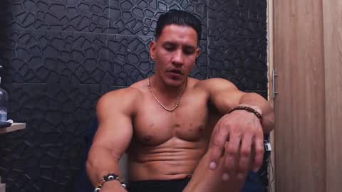 Viktor Herrera online show from October 2025 03:30:02 PM