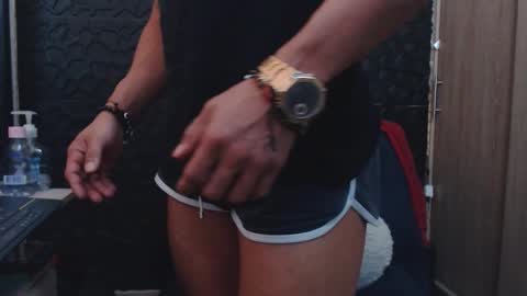 Viktor Herrera online show from December 2025 07:10:02 PM