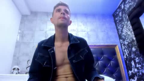 Viktor online show from January 2025 04:32:01 AM