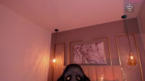 Victoria online show from February 2026 10:02:01 PM