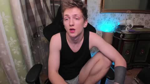 Dimoooooon online show from February 2025 10:21:01 PM