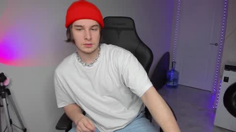 Vincent Strong online show from December 2024 01:20:02 PM