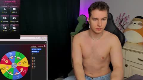 Vincent Strong online show from November 2025 08:25:01 AM