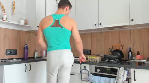 Vincent.  uncut 18cm online show from February 2025 07:47:02 AM