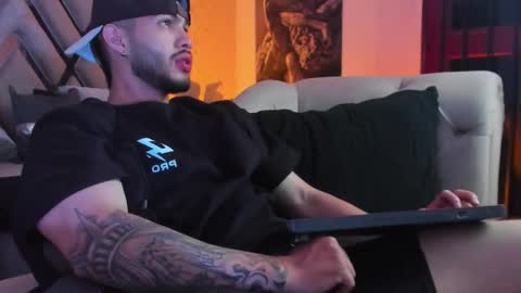 Vincent online show from February 2026 04:38:01 AM