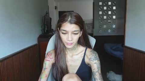 vinkitinkii online show from April 2026 06:22:02 AM