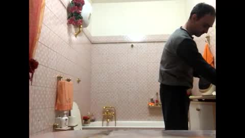 Zenith online show from October 2025 10:01:01 PM