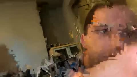 Snapshot of vinnie8888889 chatting on February 2025 08:52:01 AM Vince online show from February 2025 08:52:01 AM