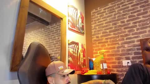 Snapshot of vinzenzrizzo chatting on October 2025 04:31:02 AM ---Vinzen--- online show from October 2025 04:31:02 AM