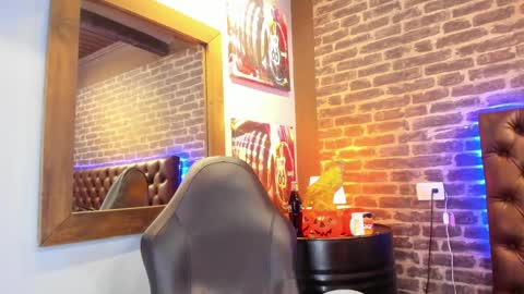 Snapshot of vinzenzrizzo chatting on October 2025 05:10:01 AM ---Vinzen--- online show from October 2025 05:10:01 AM