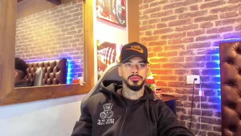 Snapshot of vinzenzrizzo chatting on November 2025 04:45:02 AM ---Vinzen--- online show from November 2025 04:45:02 AM