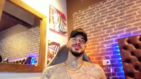 Snapshot of vinzenzrizzo chatting on November 2025 06:44:01 AM ---Vinzen--- online show from November 2025 06:44:01 AM