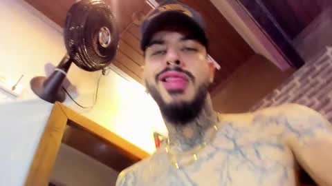 Snapshot of vinzenzrizzo chatting on December 2025 04:53:02 AM ---Vinzen--- online show from December 2025 04:53:02 AM