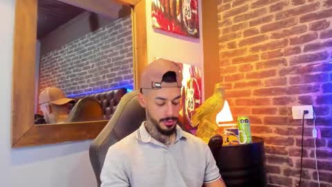 ---Vinzen--- online show from December 2025 04:54:01 AM