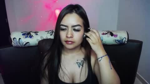 Snapshot of vio_let_ chatting on December 2024 09:31:02 PM Daniela online show from December 2024 09:31:02 PM