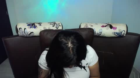 Snapshot of vio_let_ chatting on December 2024 03:40:02 AM Daniela online show from December 2024 03:40:02 AM