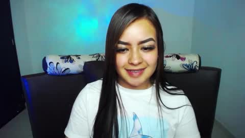 Snapshot of vio_let_ chatting on December 2024 03:09:01 AM Daniela online show from December 2024 03:09:01 AM