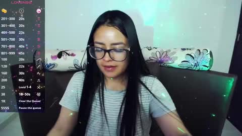 Snapshot of vio_let_ chatting on March 2025 10:42:01 PM Daniela online show from March 2025 10:42:01 PM