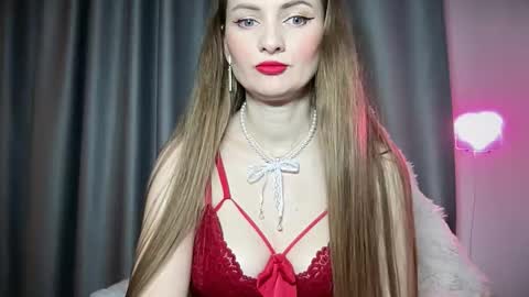 Funny  girl online show from December 2025 08:38:02 PM