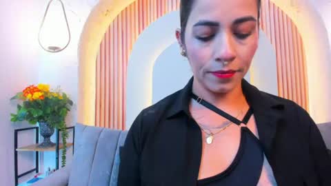Violette online show from June 2026 10:09:01 AM