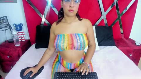 Snapshot of violehtx chatting on May 2026 01:08:01 PM violehtx online show from May 2026 01:08:01 PM
