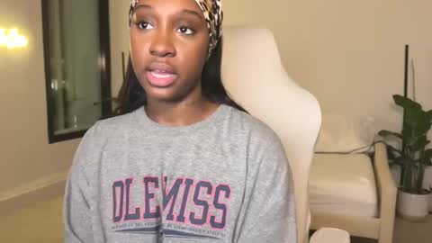 Fantasy Black Girl online show from February 2025 05:37:01 AM